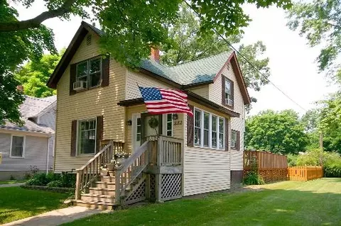 882 W Chicago St, Elgin, IL 60123 photo 1