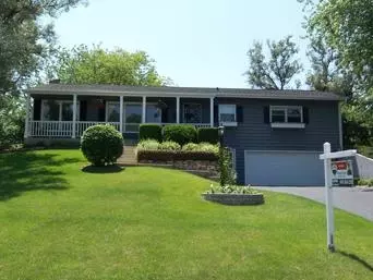 613 Gaslight Dr, Algonquin, IL 60102 photo 1