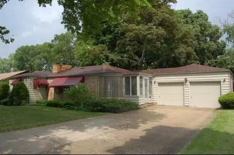 363 Wing Park Blvd, Elgin, IL 60123 photo 1