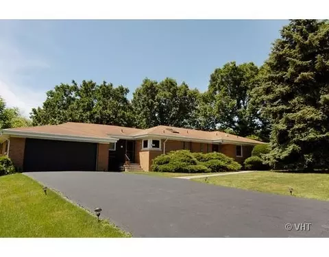 832 Exmoor Ln, Olympia Fields, IL 60461 photo 1