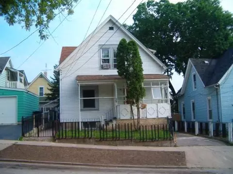29 Jefferson Ave, Elgin, IL 60120 photo 1