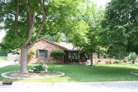 608 Thomas Dr, Morris, IL 60450 photo 1