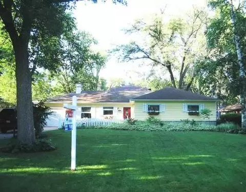426 Turf Ln, Wheaton, IL 60187 photo 1