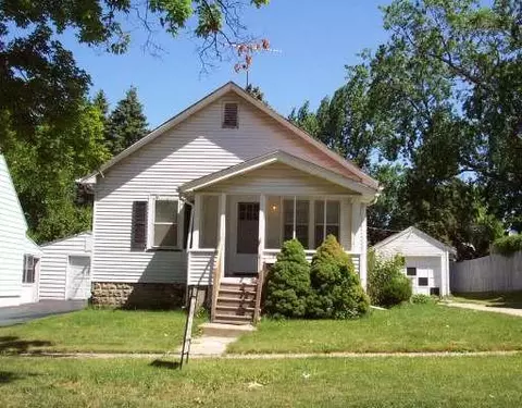 780 4th Ave, Aurora, IL 60505 photo 1