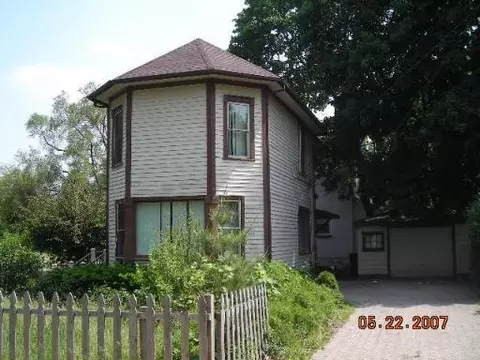 445 Fulton St, Elgin, IL 60120 photo 1