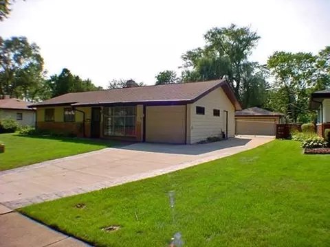 660 Olive St, Hoffman Estates, IL 60169 photo 1