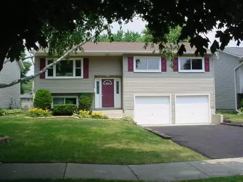1301 Lowden Ave, Wheaton, IL 60187 photo 1