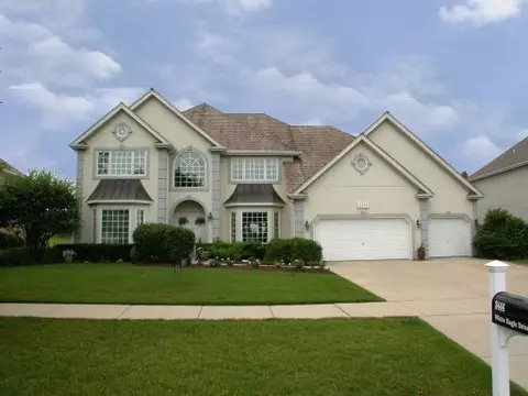 3444 White Eagle Dr, Naperville, IL 60564 photo 1