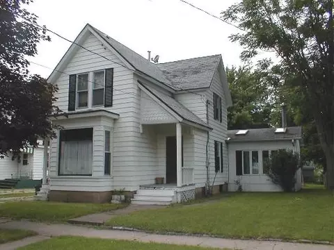 126 Deleon St, Ottawa, IL 61350 photo 1