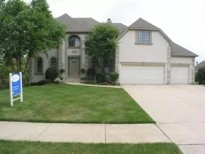 904 Gateshead Dr, Naperville, IL 60565 photo 1