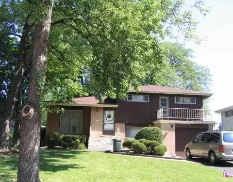 2520 Allison Ct, Glenview, IL 60025 photo 1