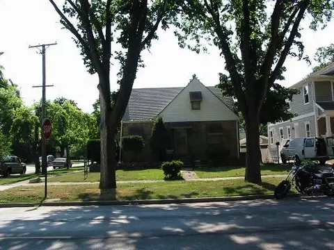 932 S Spring Rd, Elmhurst, IL 60126 photo 1