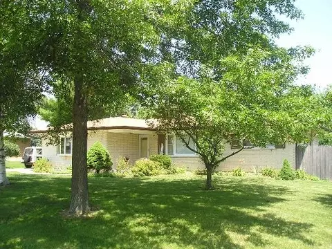 4808 David St, Johnsburg, IL 60051 photo 1