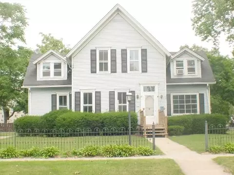 229 E Union Ave, Wheaton, IL 60187 photo 1
