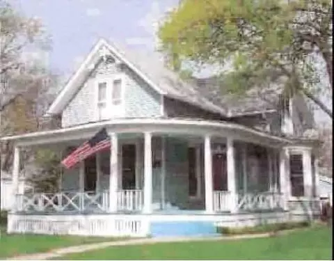 815 N Spring St, Elgin, IL 60120 photo 1