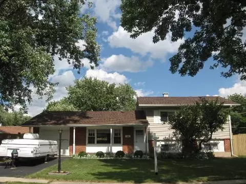 775 Western Ave, Hoffman Estates, IL 60169 photo 1