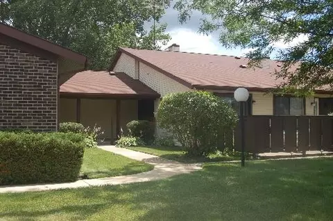 604 Devonshire #C, Mchenry, IL 60050 photo 1