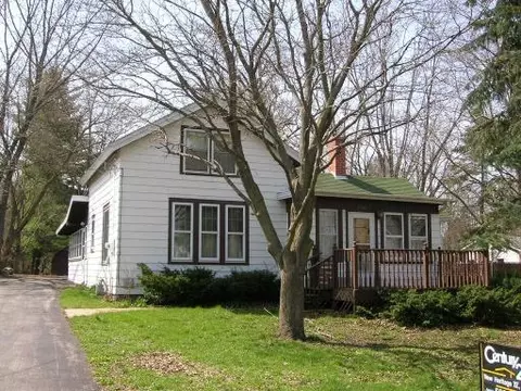 536 Maple St, Marengo, IL 60152 photo 1