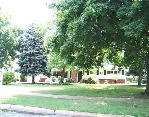 1909 Driving Park Rd, Wheaton, IL 60187 photo 1