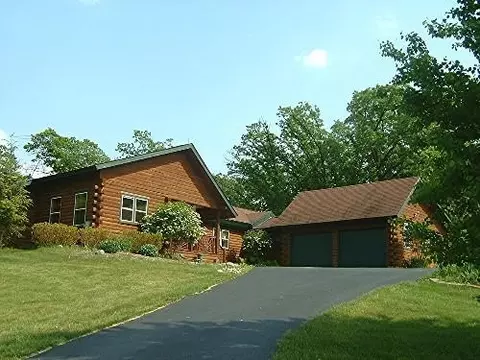 2601 Back Rd, Burlington, WI 53105 photo 1