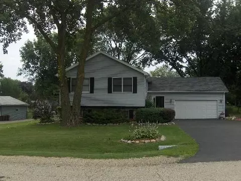 3714 Garfield Rd, Johnsburg, IL 60050 photo 1