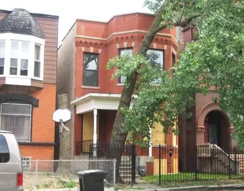 4347 S Lake Park Ave, Chicago, IL 60653 photo 1