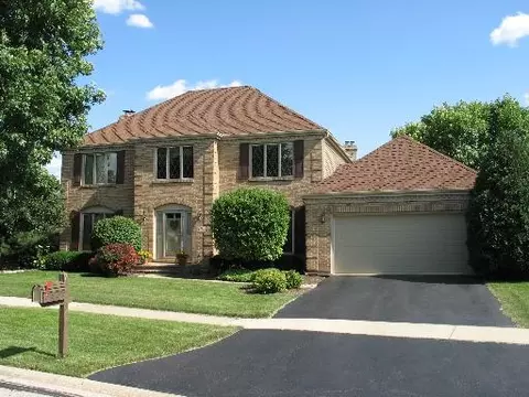 366 Bluegrass Dr, Wheaton, IL 60187 photo 1