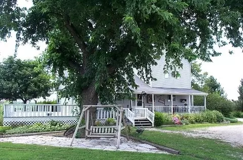 2350 N Dwight Rd, Morris, IL 60450 photo 1
