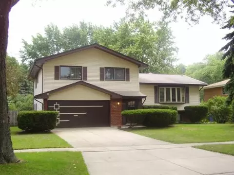 1511 E Mitchell Dr, Mount Prospect, IL 60056 photo 1