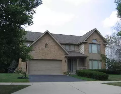 490 Greenview Ln, Wheeling, IL 60090 photo 1