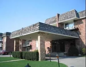 850 Lorraine #1J, Wheaton, IL 60187 photo 1
