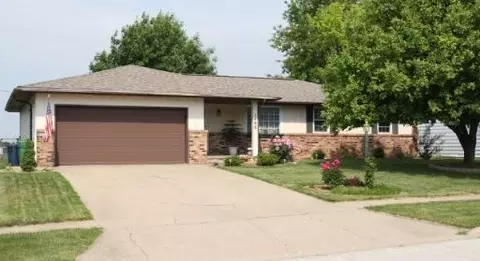 1400 Hampton Rd, Washington, IL 61571 photo 1