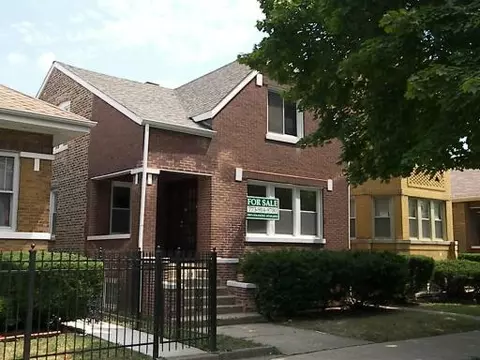 6623 S Artesian Ave, Chicago, IL 60629 photo 1