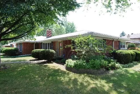 601 S Pine St, Mount Prospect, IL 60056 photo 1