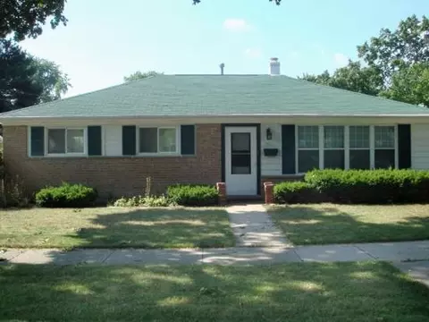 1011 E Villa Dr, Des Plaines, IL 60016 photo 1