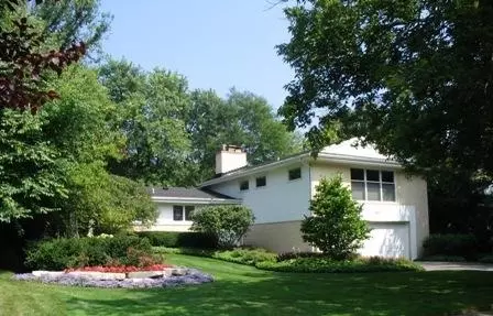 369 Bluff St, Glencoe, IL 60022 photo 1