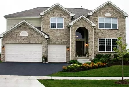 625 Erin Dr, Elgin, IL 60124 photo 1