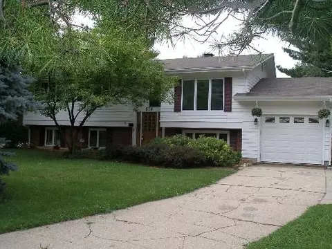 558 Thunderbird Trl, Carol Stream, IL 60188 photo 1
