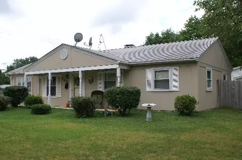 105 Circle Dr, Montgomery, IL 60538 photo 1