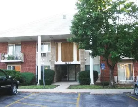 9204 Bumble Bee Dr #1D, Des Plaines, IL 60016 photo 1