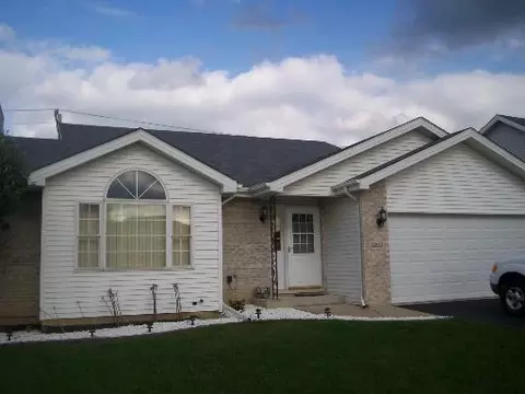 3209 Sandy Ridge Dr, Steger, IL 60475 photo 1