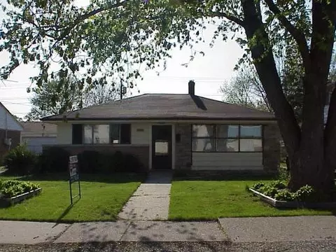 17044 Burnham Ave, Lansing, IL 60438 photo 1