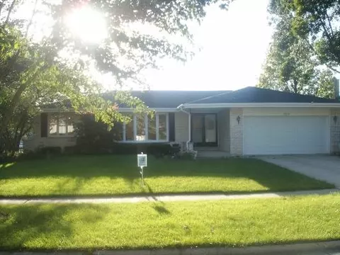 7724 Cherry Tree Ln, Willowbrook, IL 60527 photo 1