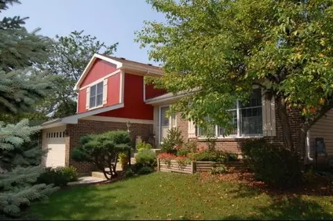 1198 Buttercup Ln, Bartlett, IL 60103 photo 1
