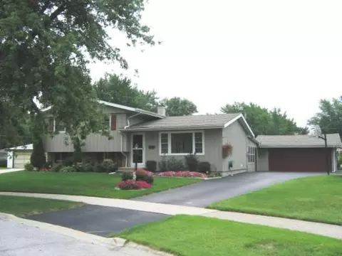 18863 Cherry Ln, Lansing, IL 60438 photo 1