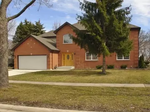 963 Leahy Cir, Des Plaines, IL 60016 photo 1