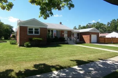 685 Van Buren St, Des Plaines, IL 60018 photo 1