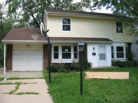 1112 Valley Stream Dr, Wheeling, IL 60090 photo 1