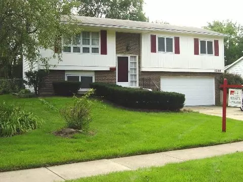 1238 Windsor Dr, Wheaton, IL 60187 photo 1