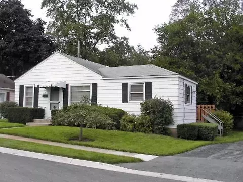 110 N Seebert St, Cary, IL 60013 photo 1